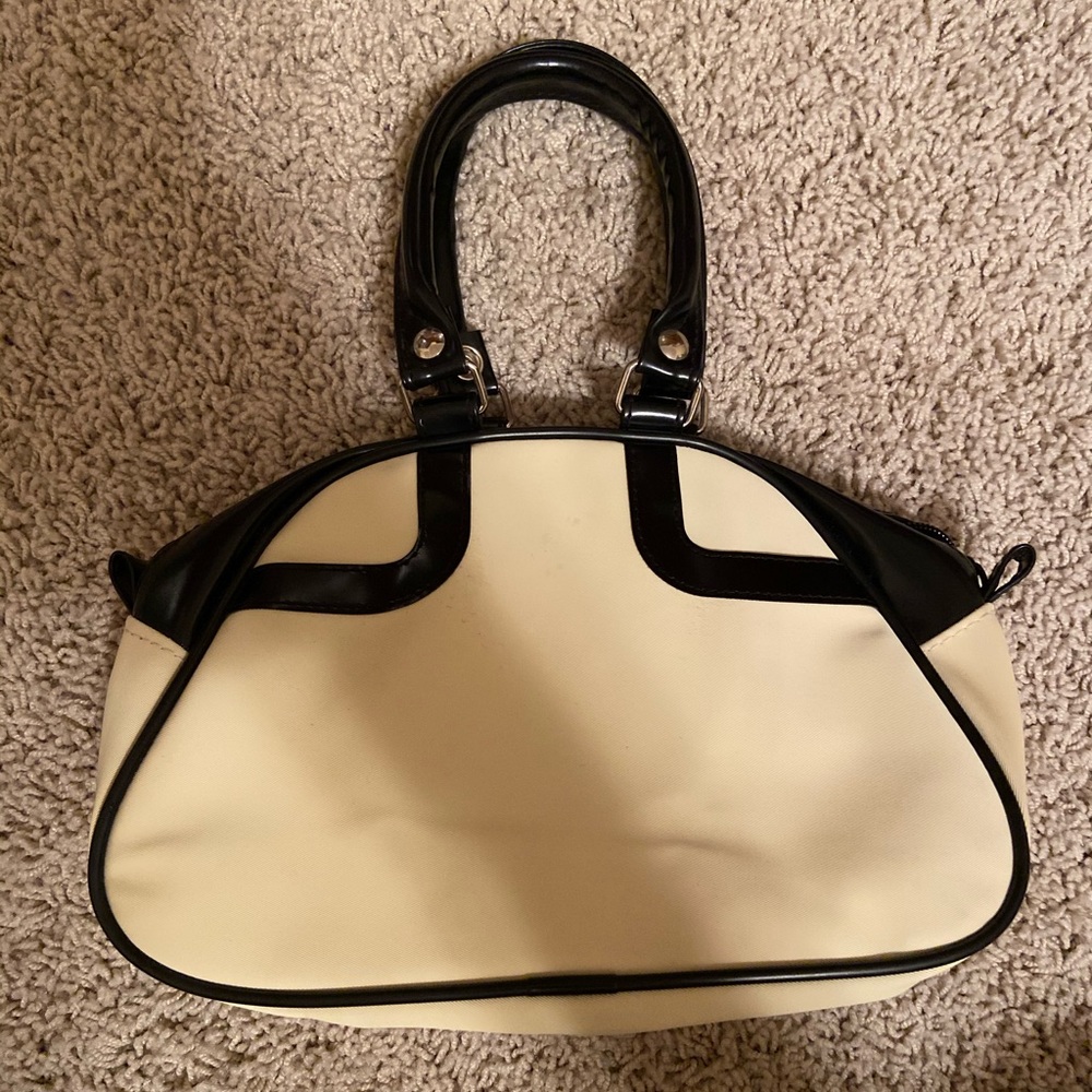Vintage Black And White Purse!